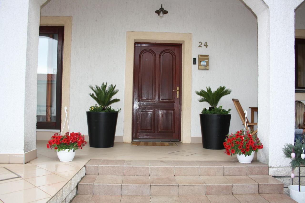 Apartment Kati Crikvenica Esterno foto